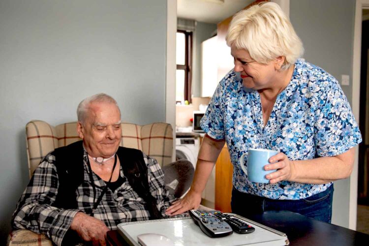 End of life care at home – how live-in care can help End of life care at home - how live-in care can help